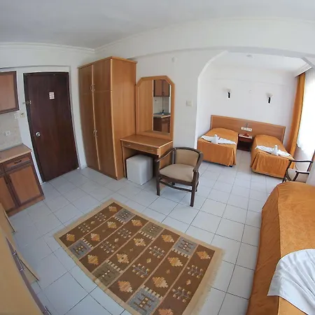 Club Prestige Hotel 4*